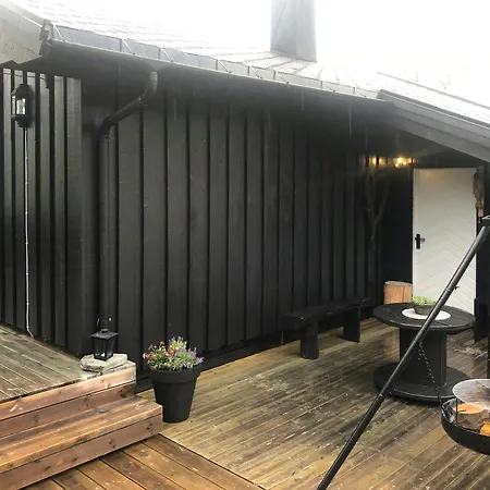 Relaxing Mountain In Scenic Surroundings * Stranda (More og Romsdal)