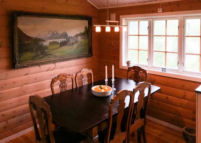 Relaxing Mountain In Scenic Surroundings Ferienhaus Stranda (More og Romsdal)